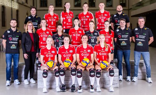 Frauen-Volleyballmannschaft-2022-2023.jpg